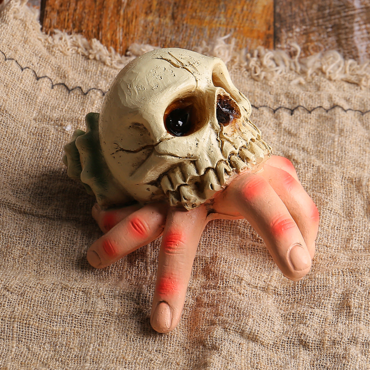 Halloween skull simulation hand horror courtyard resin ornament Ghost Festival skull conch ghost hand parody decoration